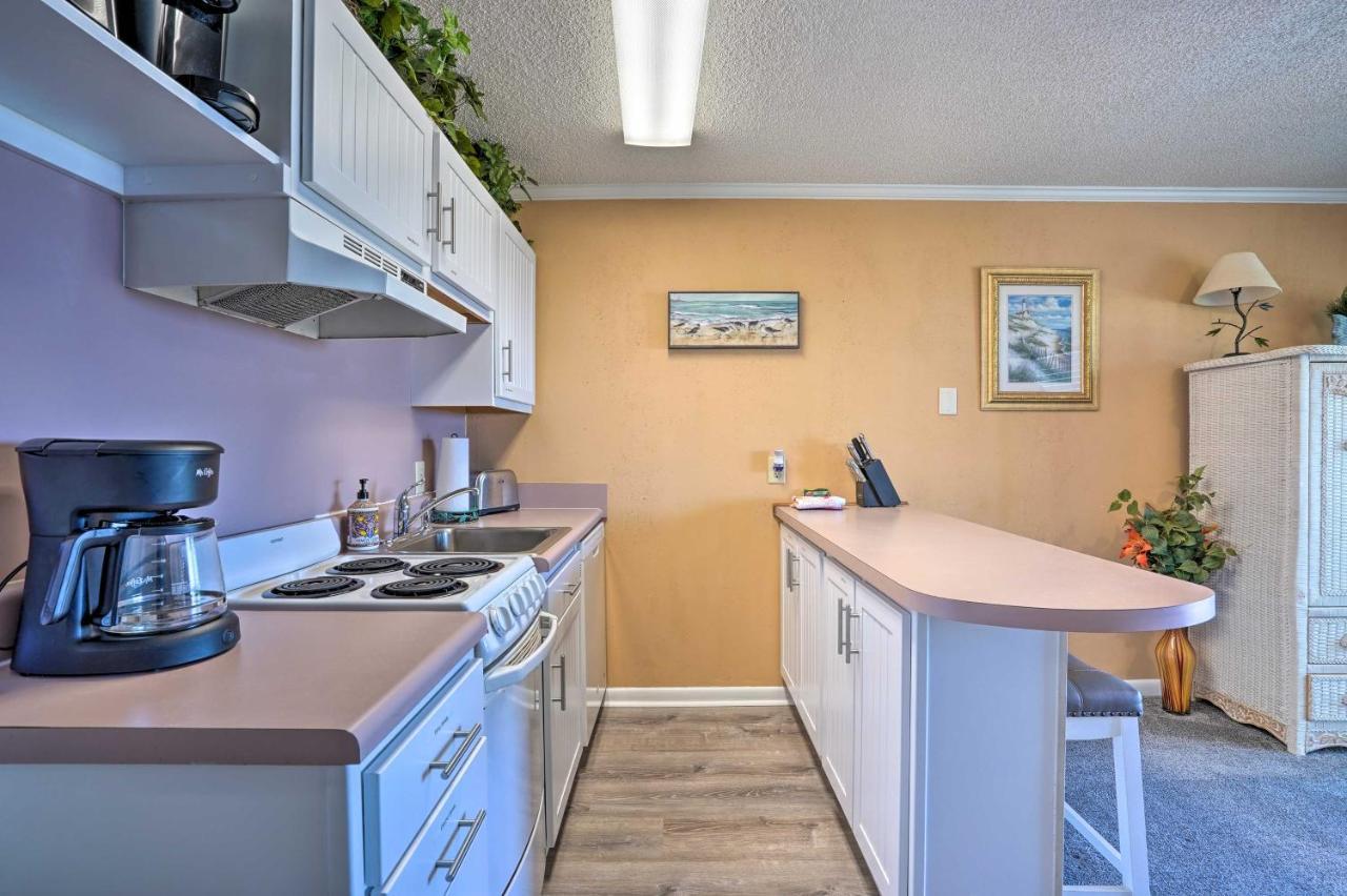 Isle Of Palms Beachfront Condo With Balcony And Pool! 외부 사진